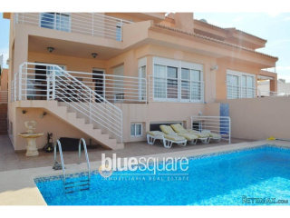 Semi-detached villa with panoramic views