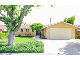 coveted Birdland neighborhood in santa..