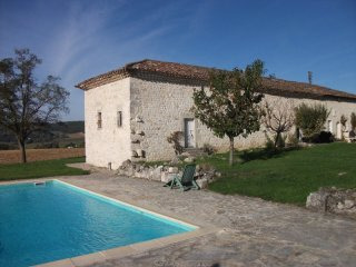Country House with Swimming Pool