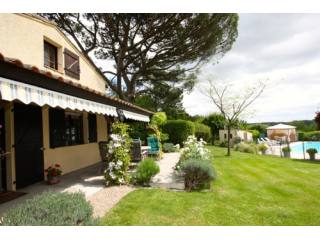 Attractive 4-bedroomed stone property..