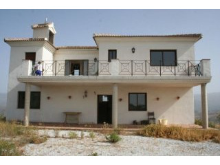 4 bedroom, 2 bathroom Villa, (build 140..