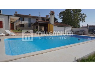 Istra, okolica Pule, kuća-stancija od 726.57m2 smještajnog p..