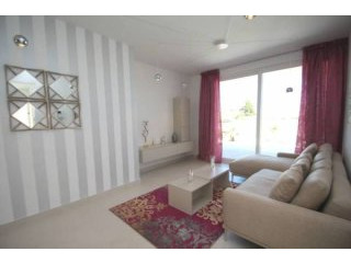 3 Bedroom 2 Bathroom Bungalow In..