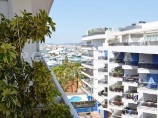 Beautiful apartment overlooking..
