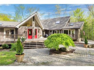 5 bedroom House For Sale: 24 SAMUELSON..
