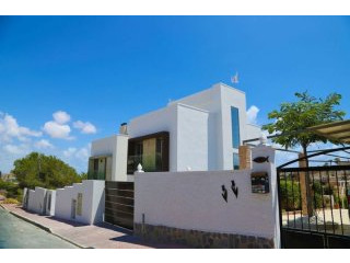 3 Bedrooms - Villa - Alicante - For Sale