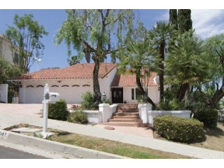 4041 Alonzo Avenue | Encino, California..