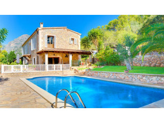 Charming country house surrounded by..