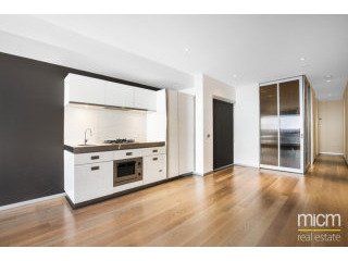 1 Bedroom - Apartment - Vic - For Sale