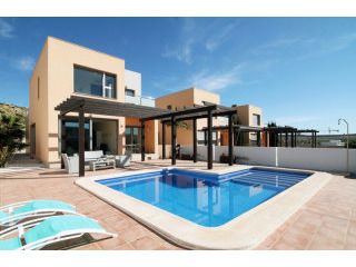 3 Bedrooms - Villa - Alicante - For Sale