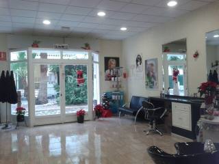 65 m2 Hair Dressers