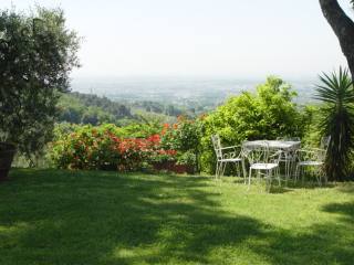 Country/farmhouse - For Sale - East of..