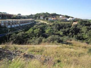 LARGE PLOT WITH BUILDING PROJECT IN..