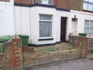 1 bedroom flat in , SHEERNESS