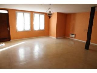 3 bedroom Town House For Sale: 86100..