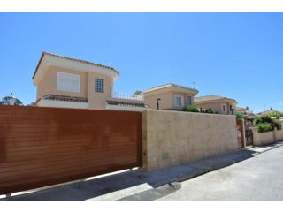 Detached villa in Los Dolces with..
