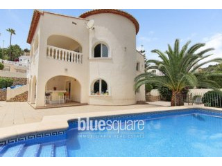 Beautiful spacious 5 bedroom villa in..
