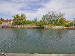 Singlefamilyvacant - This 8,800 sq...