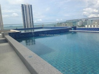 1 Bedroom Condo for sale in Pratumnak -..