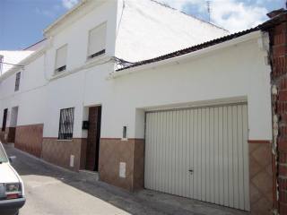 Town House - Spacious townhouse..
