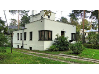 Semi-Detached House For Sale