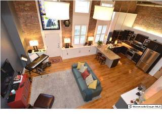 2 bedroom Flat For Sale: 1001 2nd..