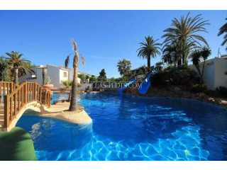 2 Bedroom Terraced House,Townhouse In..