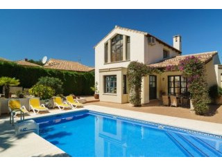 Beautiful 4 bedroom villa in Javea near..