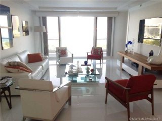 2 bedroom Flat For Sale: 7000 Island..