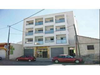 A CLEAN 2 BED APART CLOSE TO RIVER