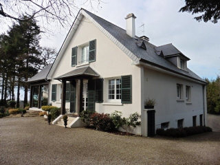 Stunning House set in a Lovely Garden