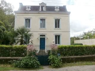 Maison De Maitre With 1.5 Acres..