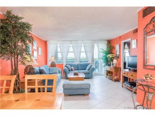 1 bedroom Flat For Sale: 6770 Indian..