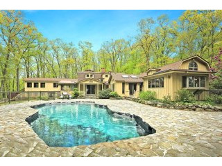 3 bedroom House For Sale: 244 Lane Gate..