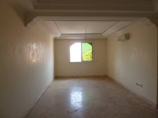 Apartment 2 Beds - lounge- 1.5 Bath -..