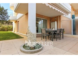 2 bedroom corner garden apartment in a..