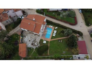 Istra, Poreč - Velika kuća okolici Poreča s bazenom