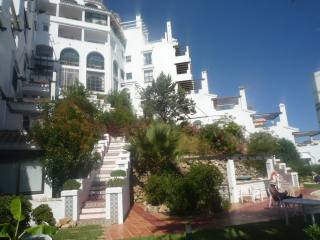 2 Bed Apartment for sale in Calahonda