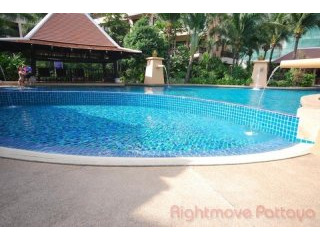 2 Bedroom Condo for sale in Jomtien -..