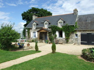 4 Bedroom Cottage For Sale