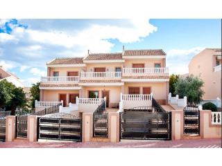 2 bedroom townhouses