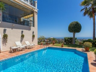 4 Bedroom Apartment For Sale Situated..