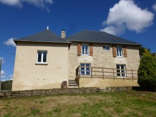 Detached, renovated & traditional..