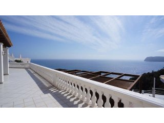 2 bedroom House For Sale: Vista Alegre..