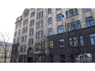Apartment In The Quiet City Center