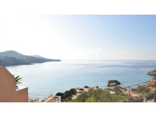 Penthouse in first line to the sea