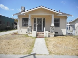 6823 Hollenbeck Street Huntington Park..