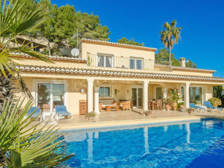 3 Bedrooms - Villa - Alicante - For Sale