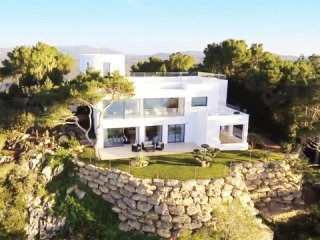 Exceptional villa with stunning..