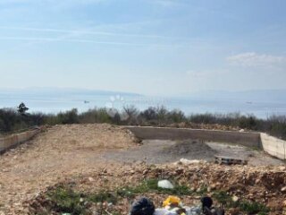Kostrena – građevinsko zemljište s pogledom na more, 982 m²